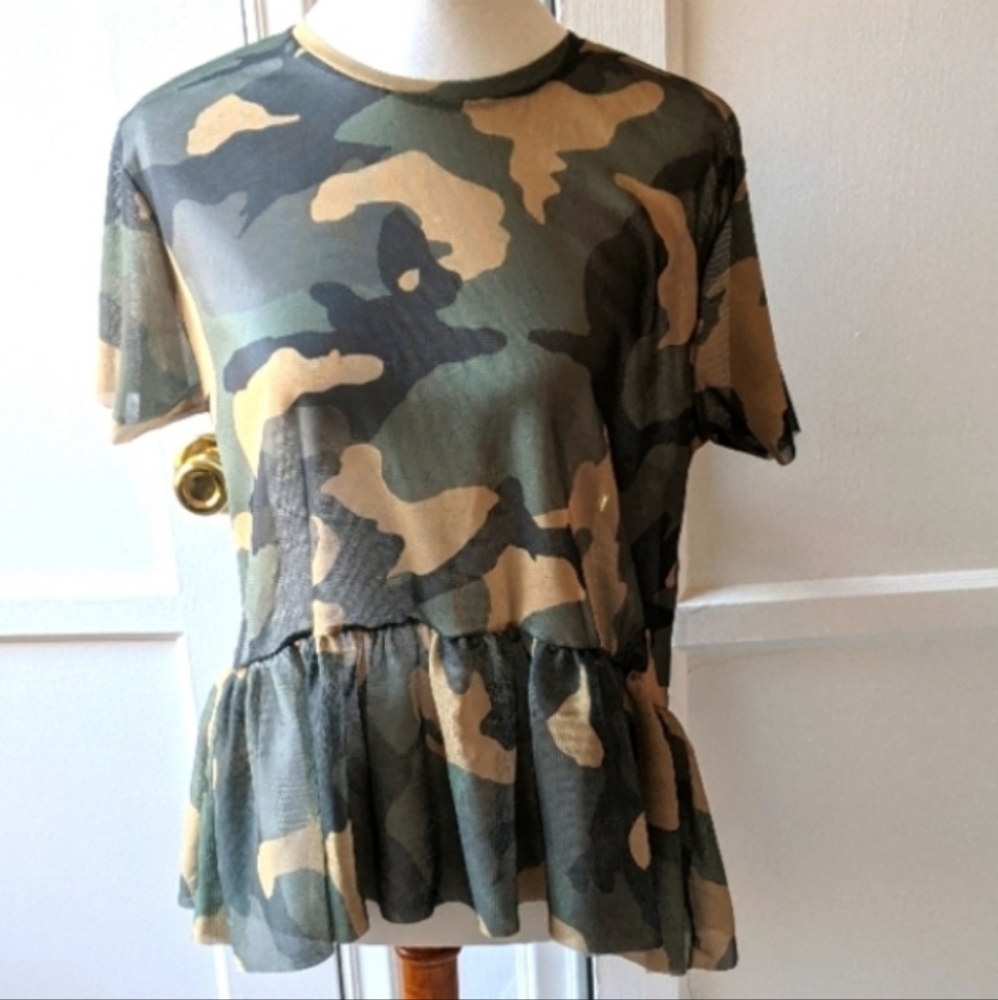 ⭐️ZARA CAMO BLOUSE